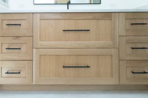 The Best Hardware for Custom Kitchen Cabinets: A Buyer's Guide