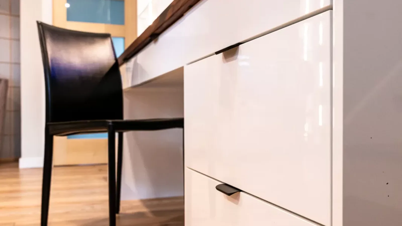 Elk Grove Village Built-In Workstation Elk Grove Village Built-In Workstation