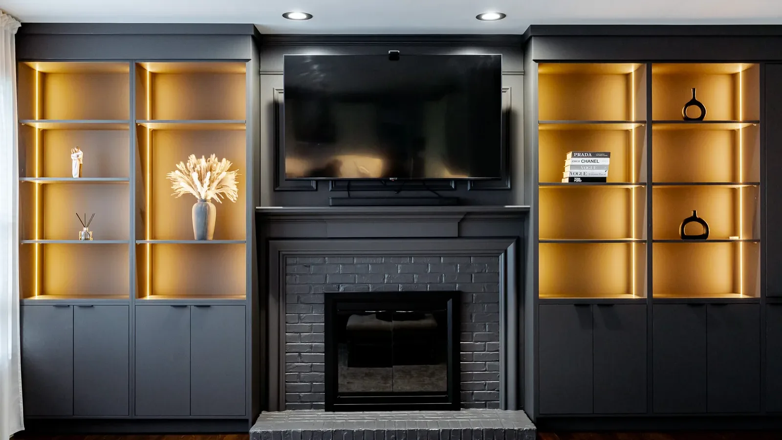 Lake in the Hills Fireplace Built-In | New York Collection – Sebior Lake in the Hills Fireplace Built-In | New York Collection – Sebior