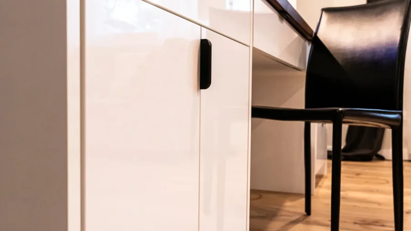 Elk Grove Village Built-In Workstation Elk Grove Village Built-In Workstation